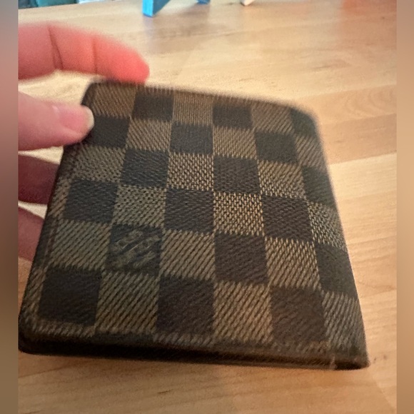 Men’s Louis Vuitton Damien Bifold Wallet - Picture 6 of 12